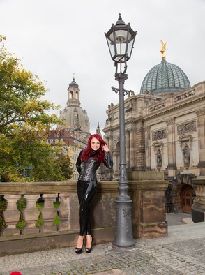 Lara Larsen City Walk In Dresden