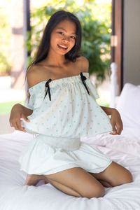 Po Share Her Naked Beauty With You For The First Time