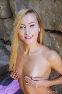 Ivi Rein Barely-there Pink Dress And Irresistible When She’s Naked