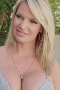 Rachael Cavalli Performs Intense Oral And Facial Action With Passion And Skill