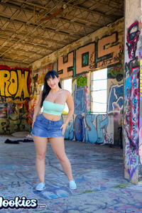 Aleksa Mink Teases Outdoors With Magic Wand Turning Public Thrill Into Wild Passion