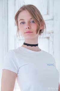 Siya Sexy Teen Angel With Nice Tits