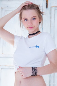 Siya Sexy Teen Angel With Nice Tits