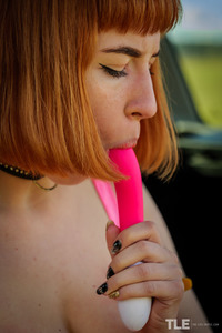 Lilly Mays Open Trunk To Play With Her New Vibrator