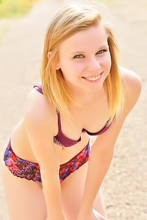 Casually Catarina In Public