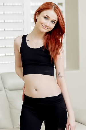 Tiny Ginger Scarlet Skies