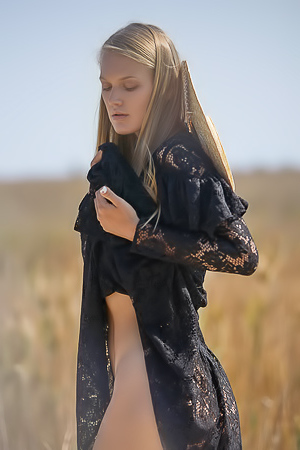 Dasha Elin In Field Dreams