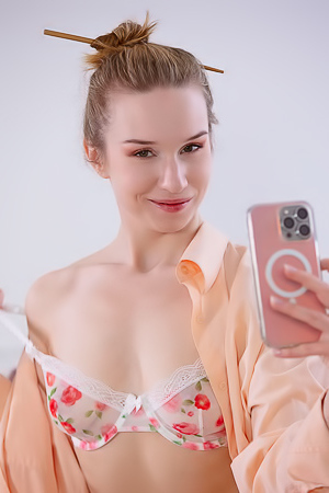 Intimate Focus