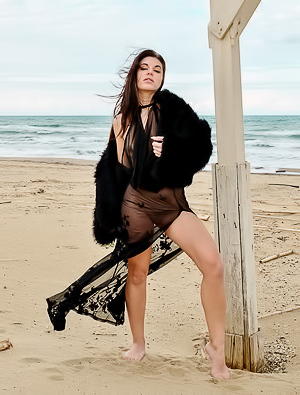 Nastya Lemon Gorgeous Italian Brunette Is Soon Naked On The Sand