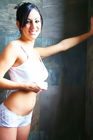 Shower Time With Jesslynn