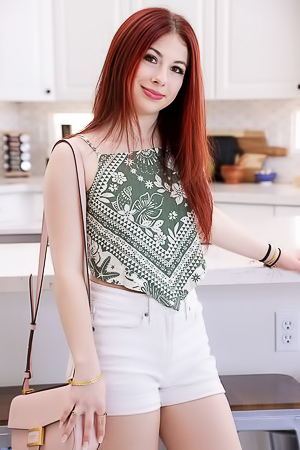 So Hot Redhead Beauty Poppy Applegate