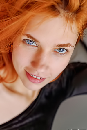 Ariel Dawns Traveling Fingertips Stroking Stockings