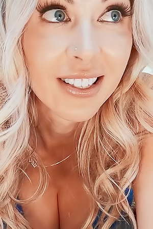 Hollys Naughty Threesome Fantasy With A Black Muscle God