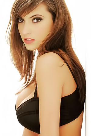 Meet Famous English Actress Francoise Boufhal