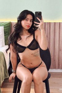 Leyla Grey Spreads Her Legs Teases Her Wet Pussy With Her Fingers