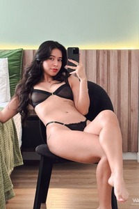 Leyla Grey Spreads Her Legs Teases Her Wet Pussy With Her Fingers